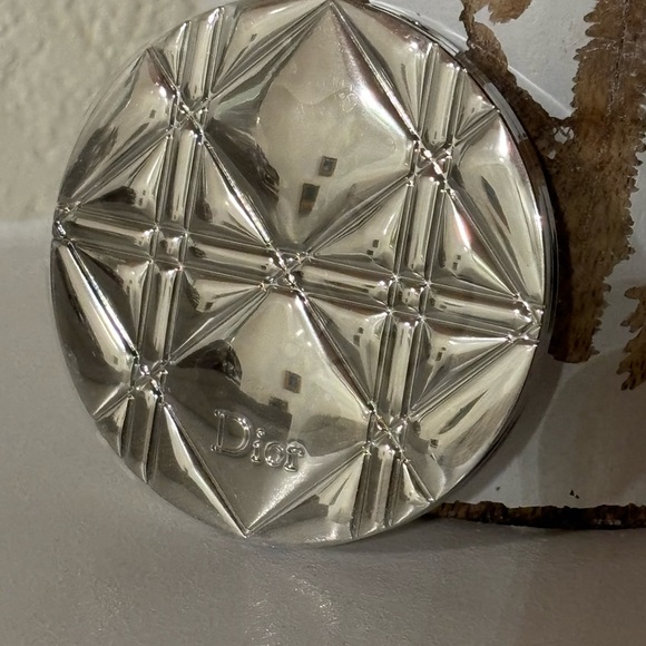 🩶🩶 💋💋 Dior Geometric Silver Compact Mirror - Picture 1 of 10